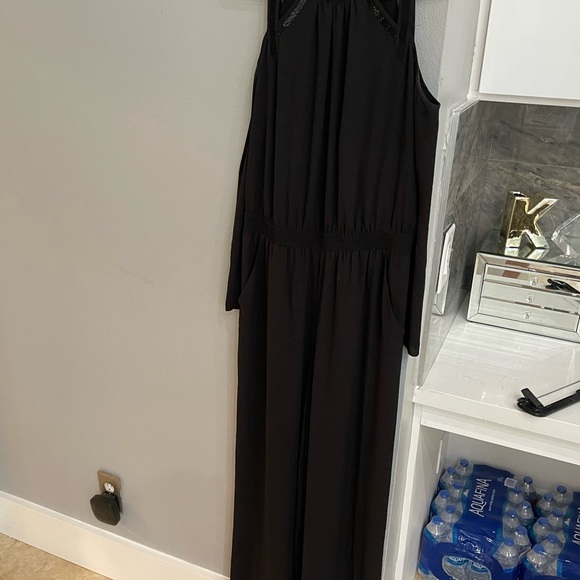 BCBG black pantsuit with pockets - Picture 6 of 6